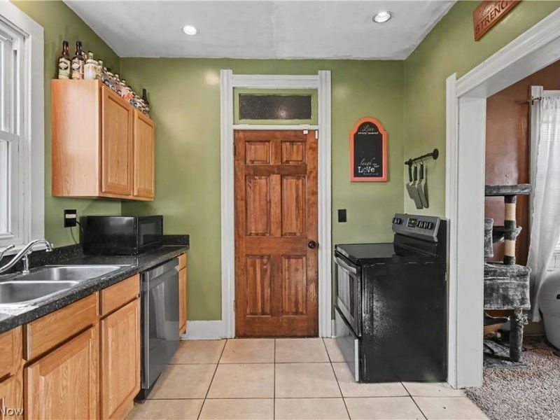 211 W Center Street, Bucyrus, OH 44820 Photo 13