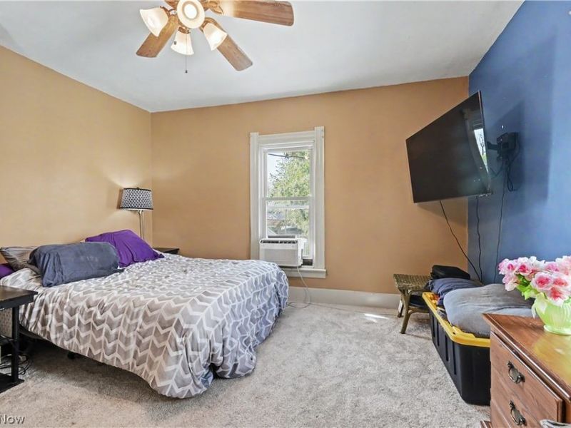 211 W Center Street, Bucyrus, OH 44820 Photo 17