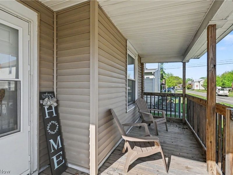 211 W Center Street, Bucyrus, OH 44820 Photo 2