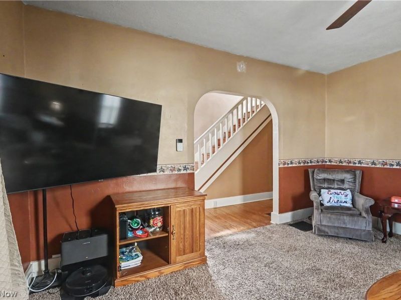 211 W Center Street, Bucyrus, OH 44820 Photo 5