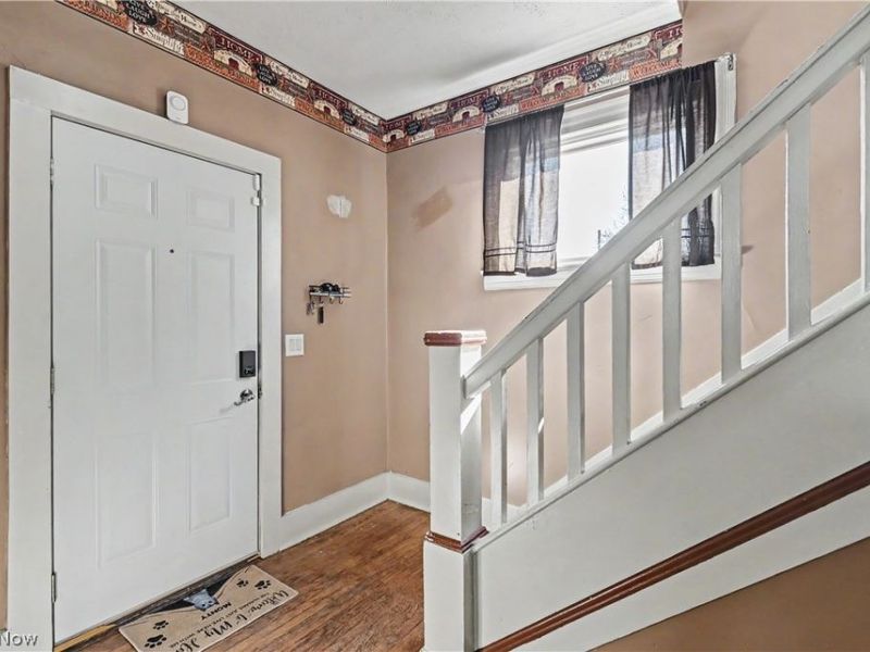 211 W Center Street, Bucyrus, OH 44820 Photo 6