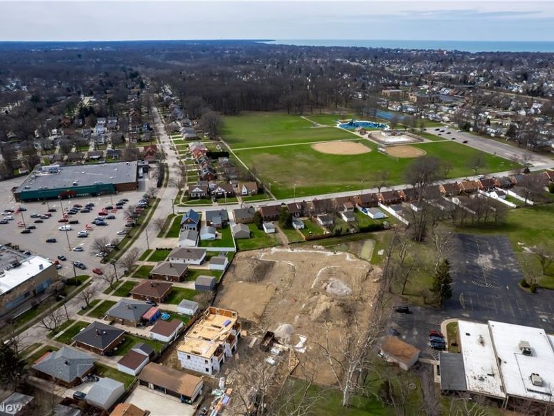 32741 Warren Road, Cleveland, OH 44111 Photo 17