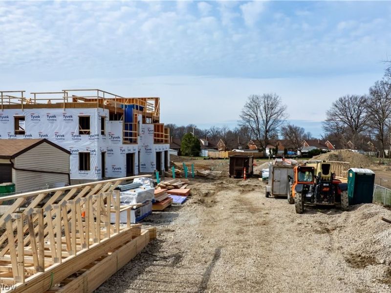 32741 Warren Road, Cleveland, OH 44111 Photo 18