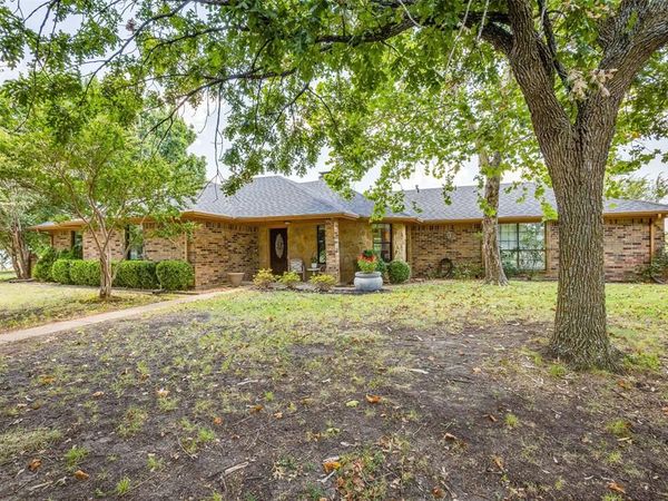 2982 Fm 2194, Farmersville, TX 75442