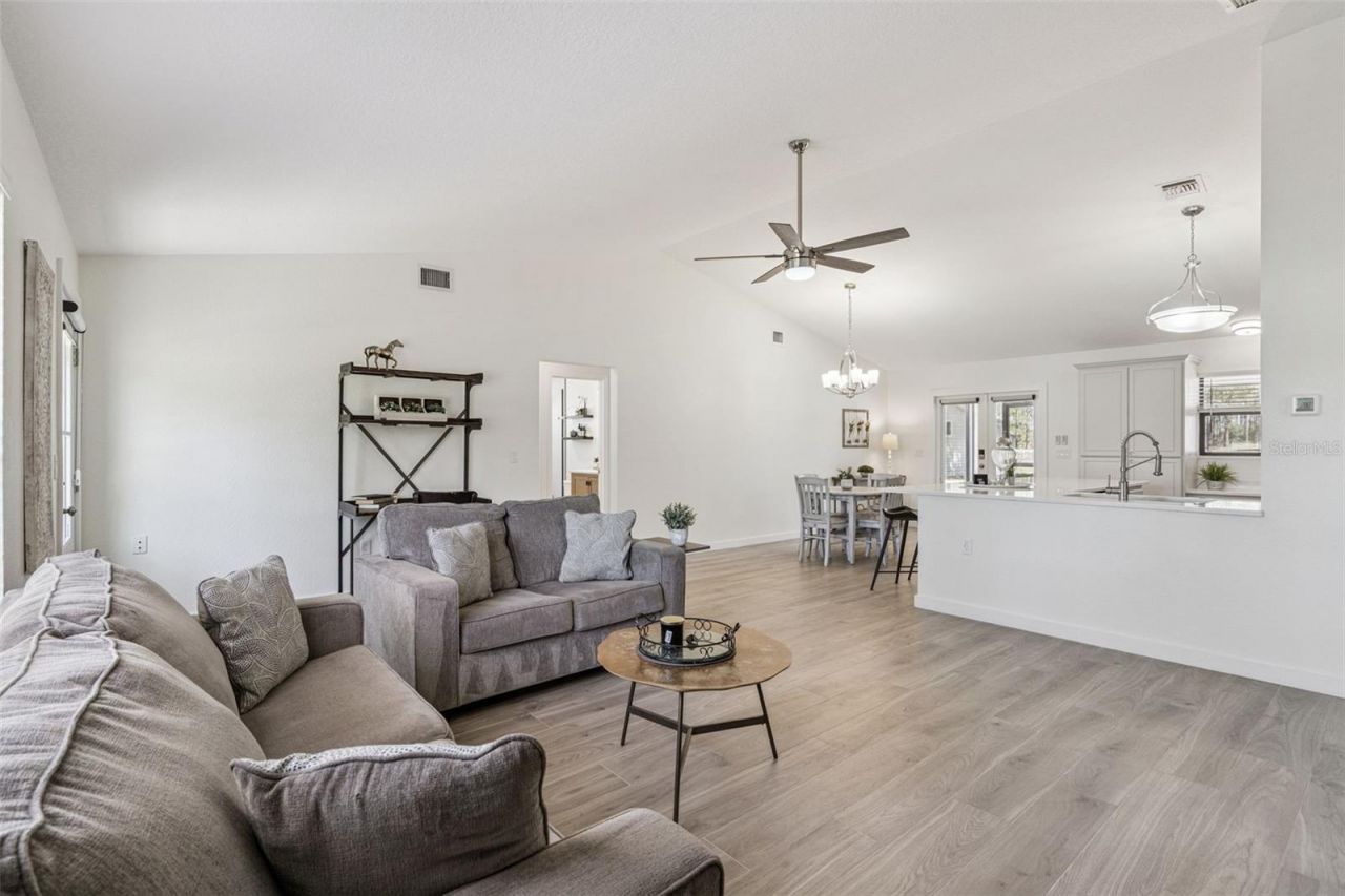 20701 County Road 44a , Eustis, FL 32736 Photo