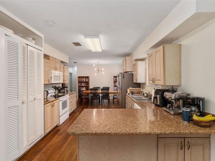 315 NW 28th Street, Gainesville, FL 32607