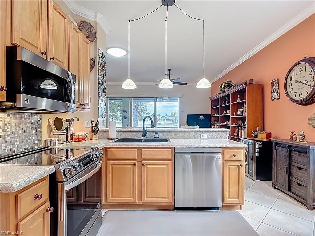 13337 Queen Palm Run, North Fort Myers, FL 33903 Photo
