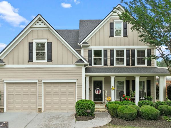125 Fallen Oak Drive, Dallas, GA 30132