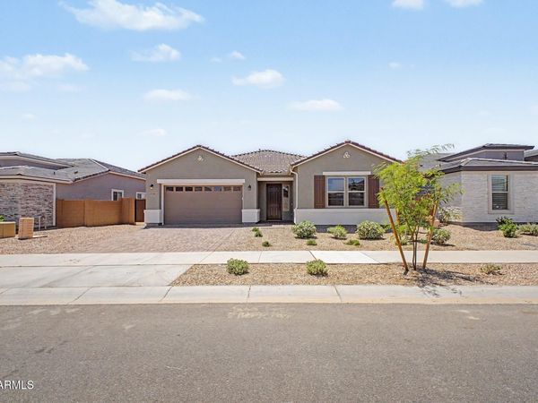 15799 W DESERT HOLLOW Drive, Surprise, AZ 85387
