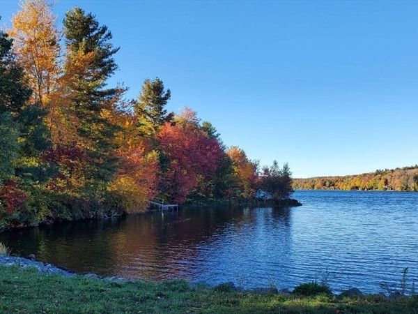 44 Aberdeen Rd, Goshen, MA 01032