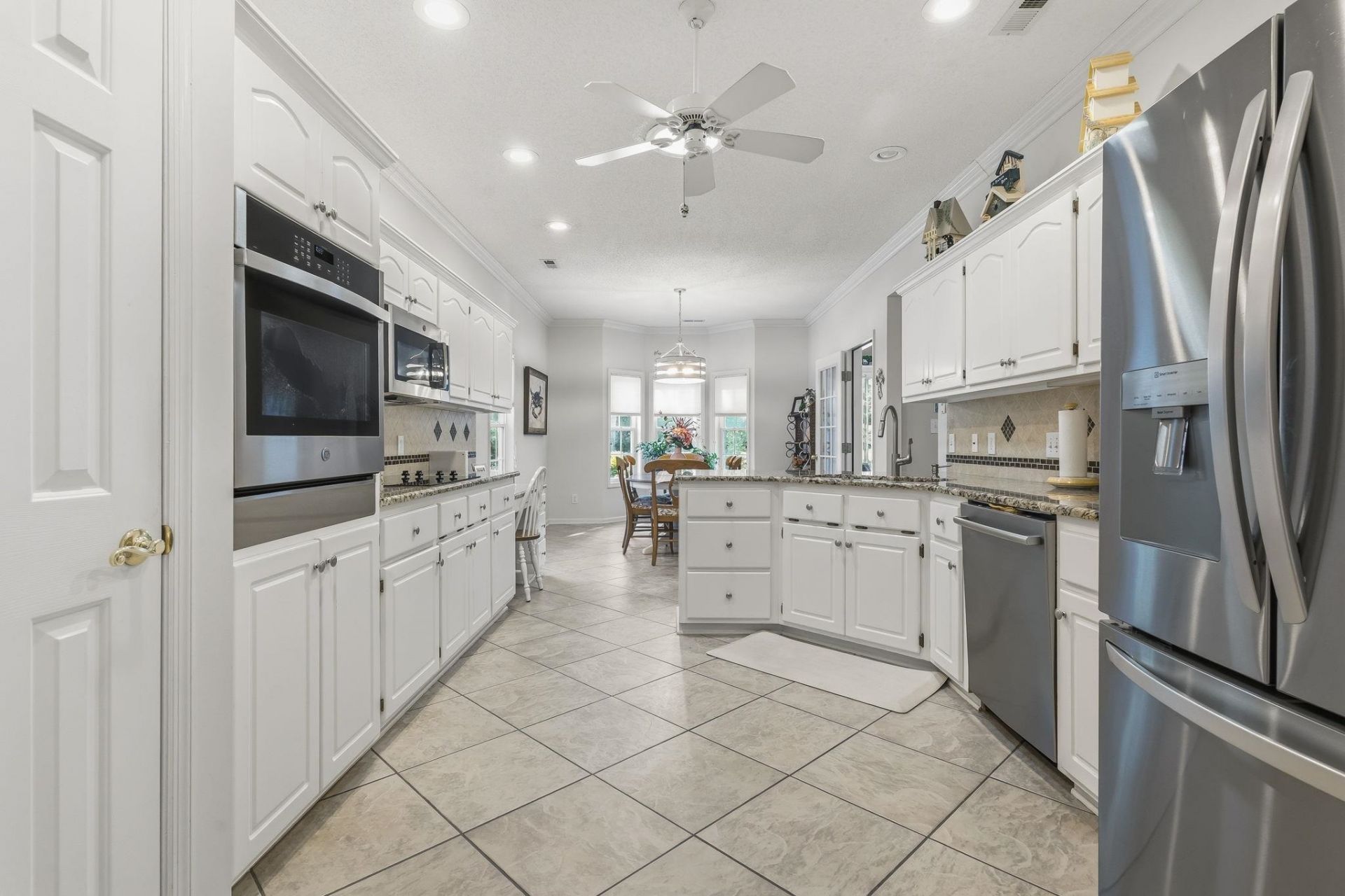 9592 Indigo Creek Blvd. Photo 10