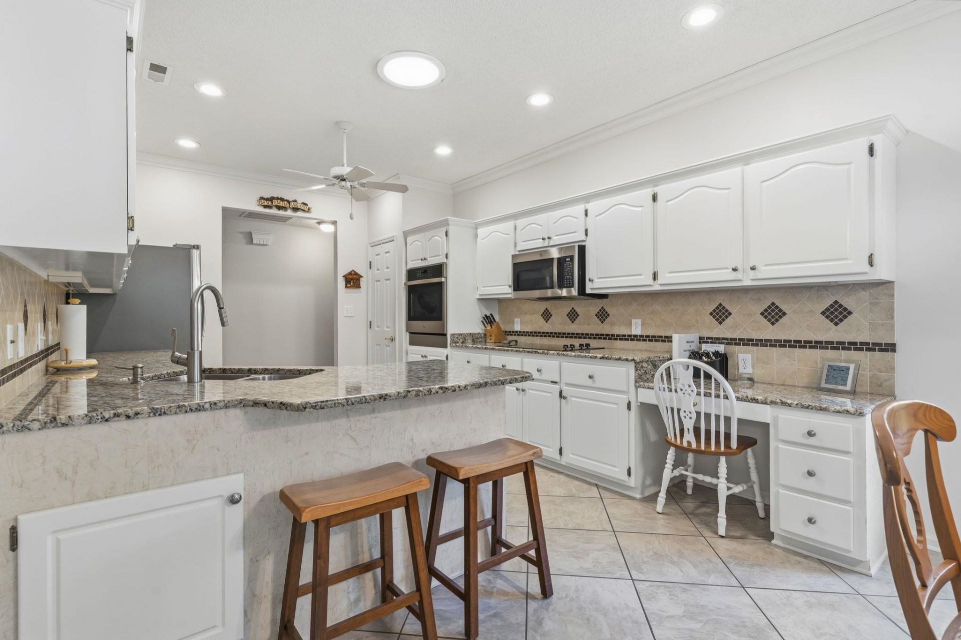 9592 Indigo Creek Blvd. Photo 8