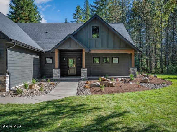 25787 N Dickens Road , Athol, ID 83801