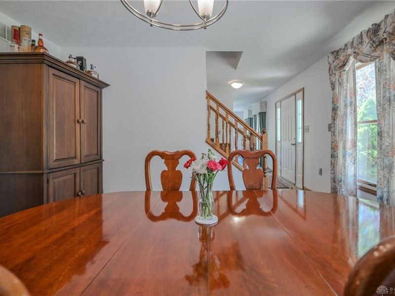 660 W Eva Circle, Springfield Township, OH 45504 Photo 18