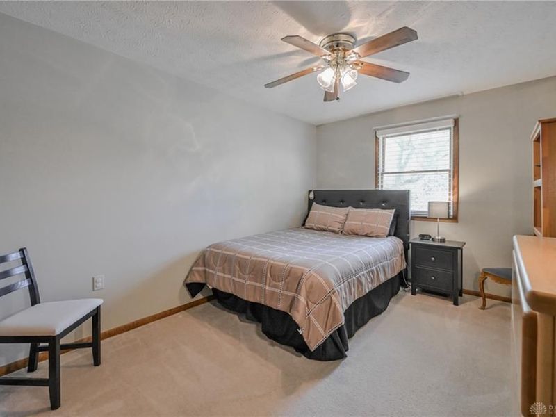 660 W Eva Circle, Springfield Township, OH 45504 Photo 32