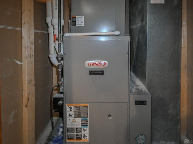 660 W Eva Circle, Springfield Township, OH 45504 Photo 46