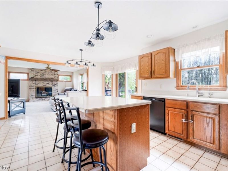 8105 Caymen Court , Canfield, OH 44406 Photo 12