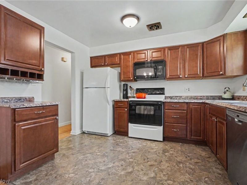 1038 Elno Avenue , Kent, OH 44240 Photo 16