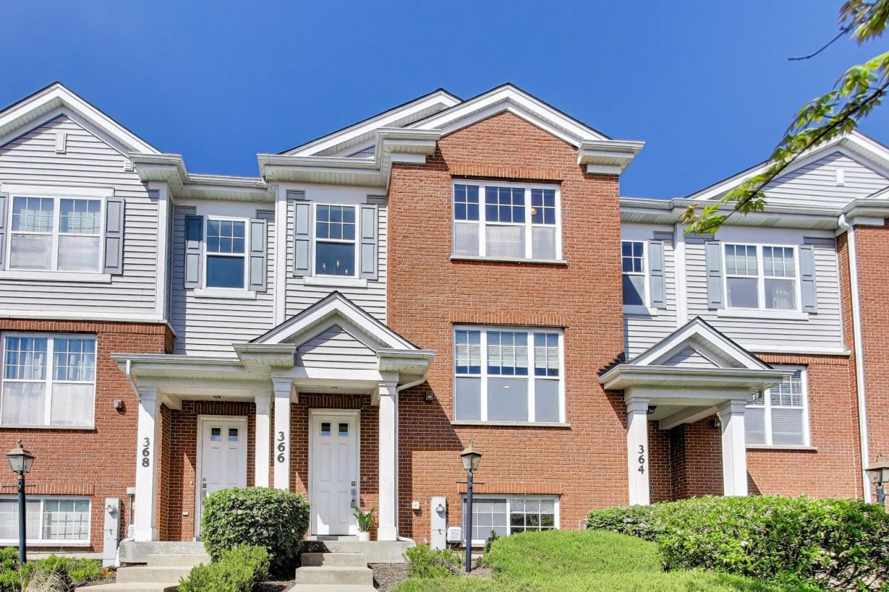 366 COUNTRY CLUB Drive , Prospect Heights, IL 60070