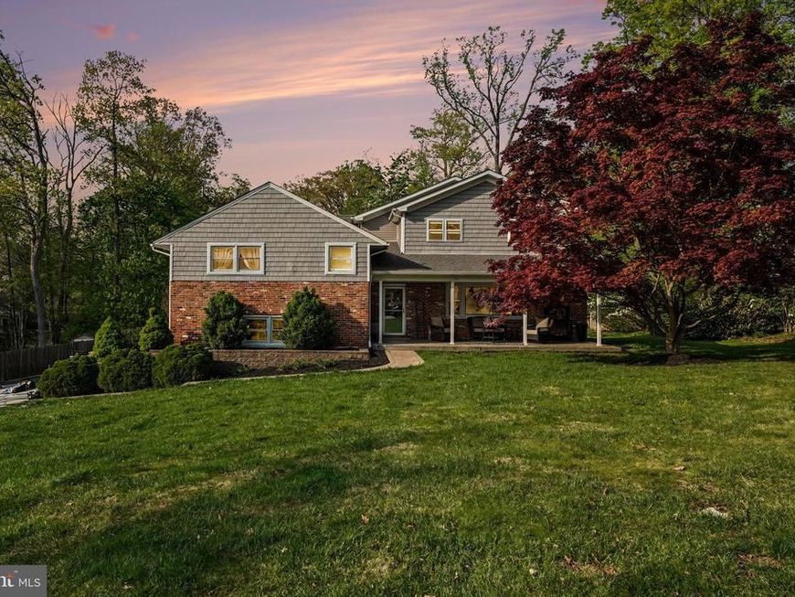 443 Woodcrest Road, Wayne, PA 19087 Main Photo