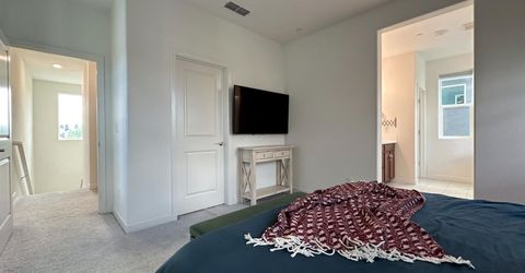 2975 Grassy Bank Ave, Sacramento, CA 95833 Photo