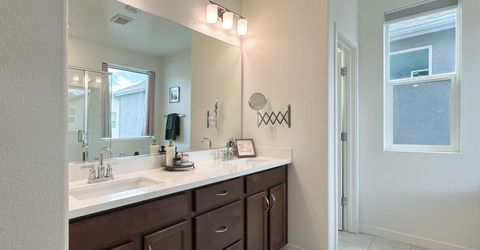 2975 Grassy Bank Ave, Sacramento, CA 95833 Photo