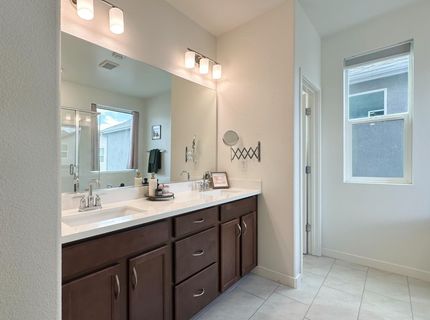 2975 Grassy Bank Ave, Sacramento, CA 95833 Photo