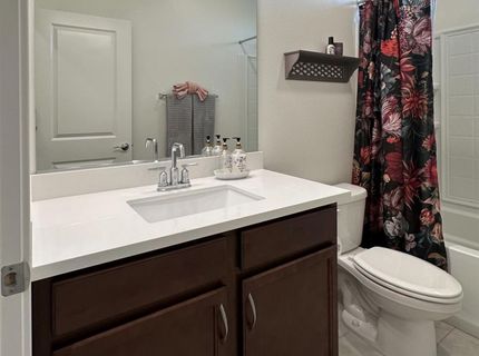 2975 Grassy Bank Ave, Sacramento, CA 95833 Photo