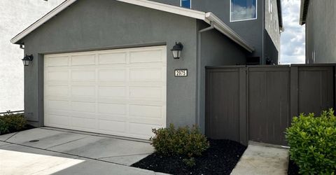 2975 Grassy Bank Ave, Sacramento, CA 95833 Photo