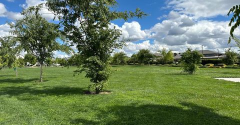 2975 Grassy Bank Ave, Sacramento, CA 95833 Photo