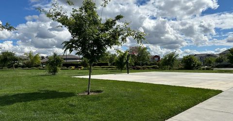 2975 Grassy Bank Ave, Sacramento, CA 95833 Photo