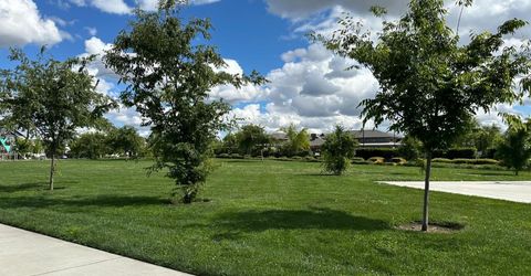 2975 Grassy Bank Ave, Sacramento, CA 95833 Photo