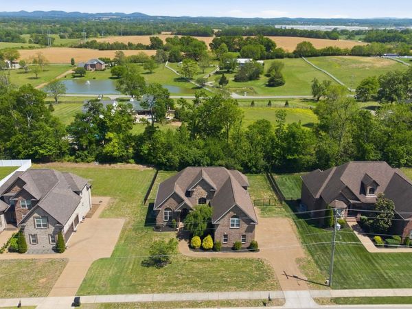 316 Ironwood Cir, Gallatin, TN 37066