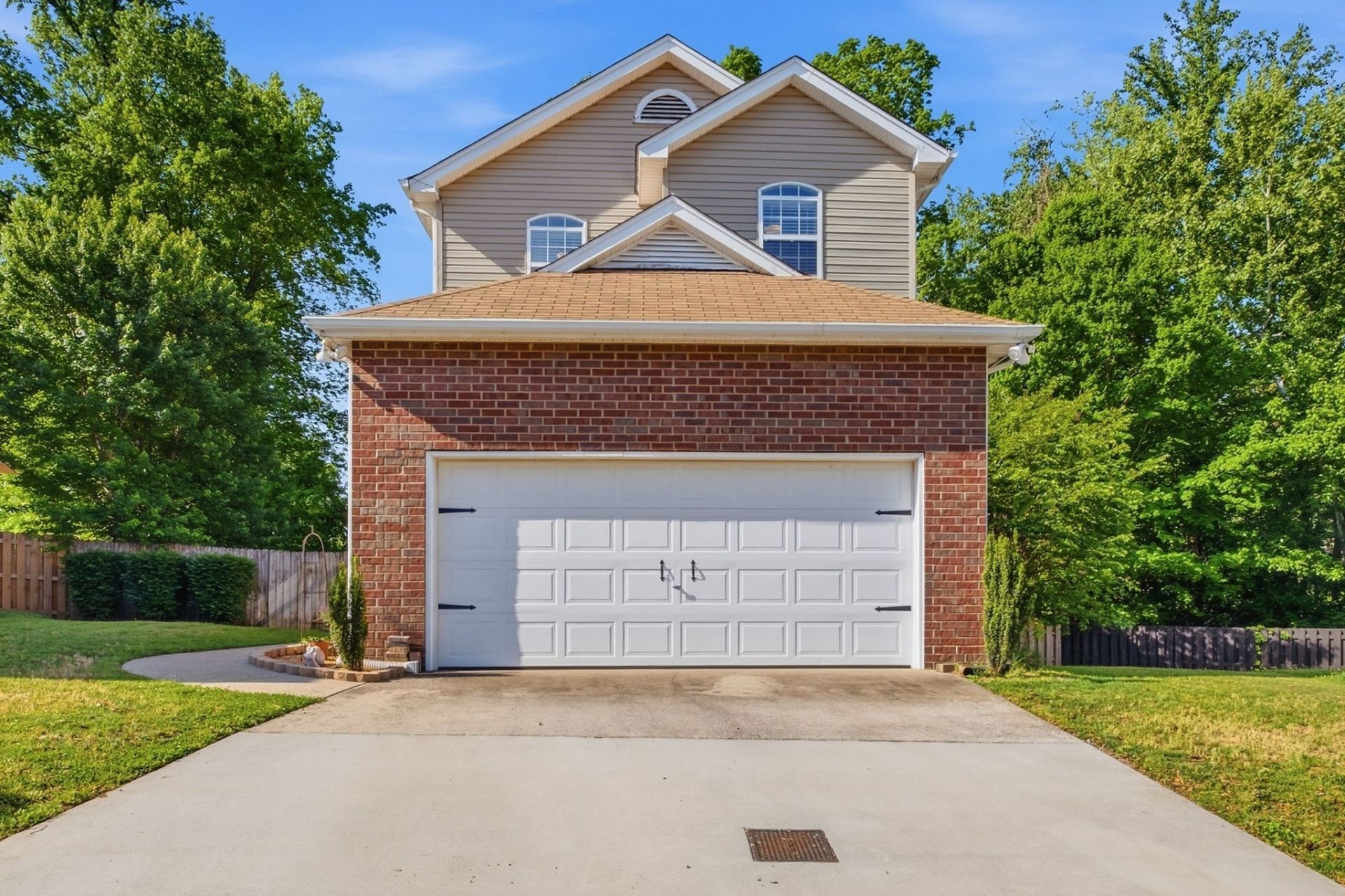 2913 Chesney Ct, Hermitage, TN 37076 Main Photo