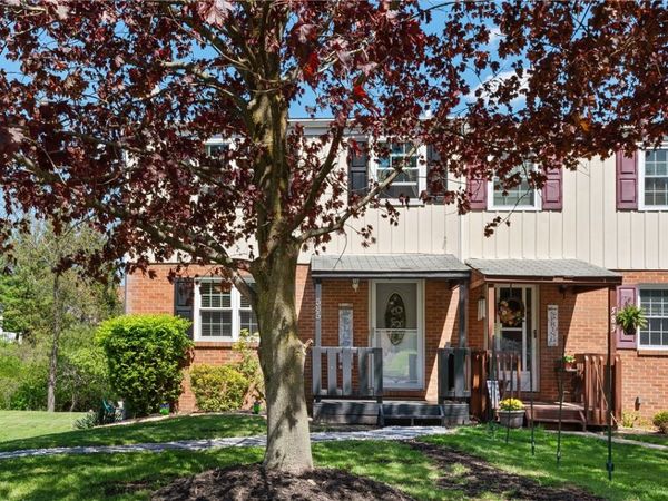 585 Pine Line Dr, Pittsburgh, PA 15237