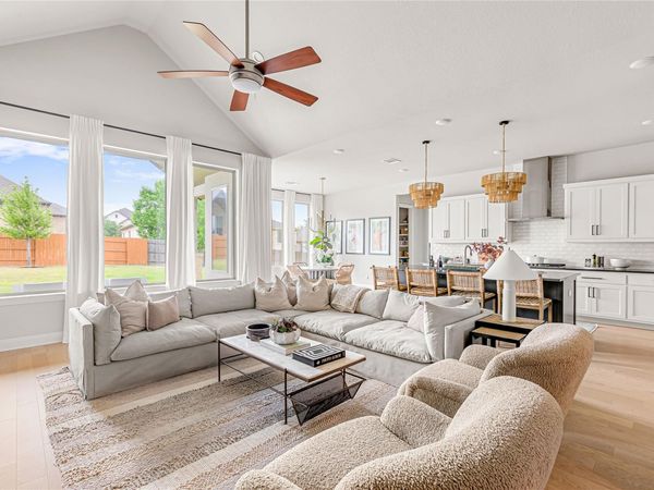 438 Premier Park LOOP, Dripping Springs, TX 78620