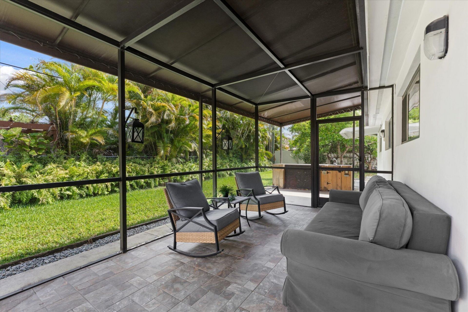 1101 NE 4th Court, Hallandale Beach, FL 33009 Photo