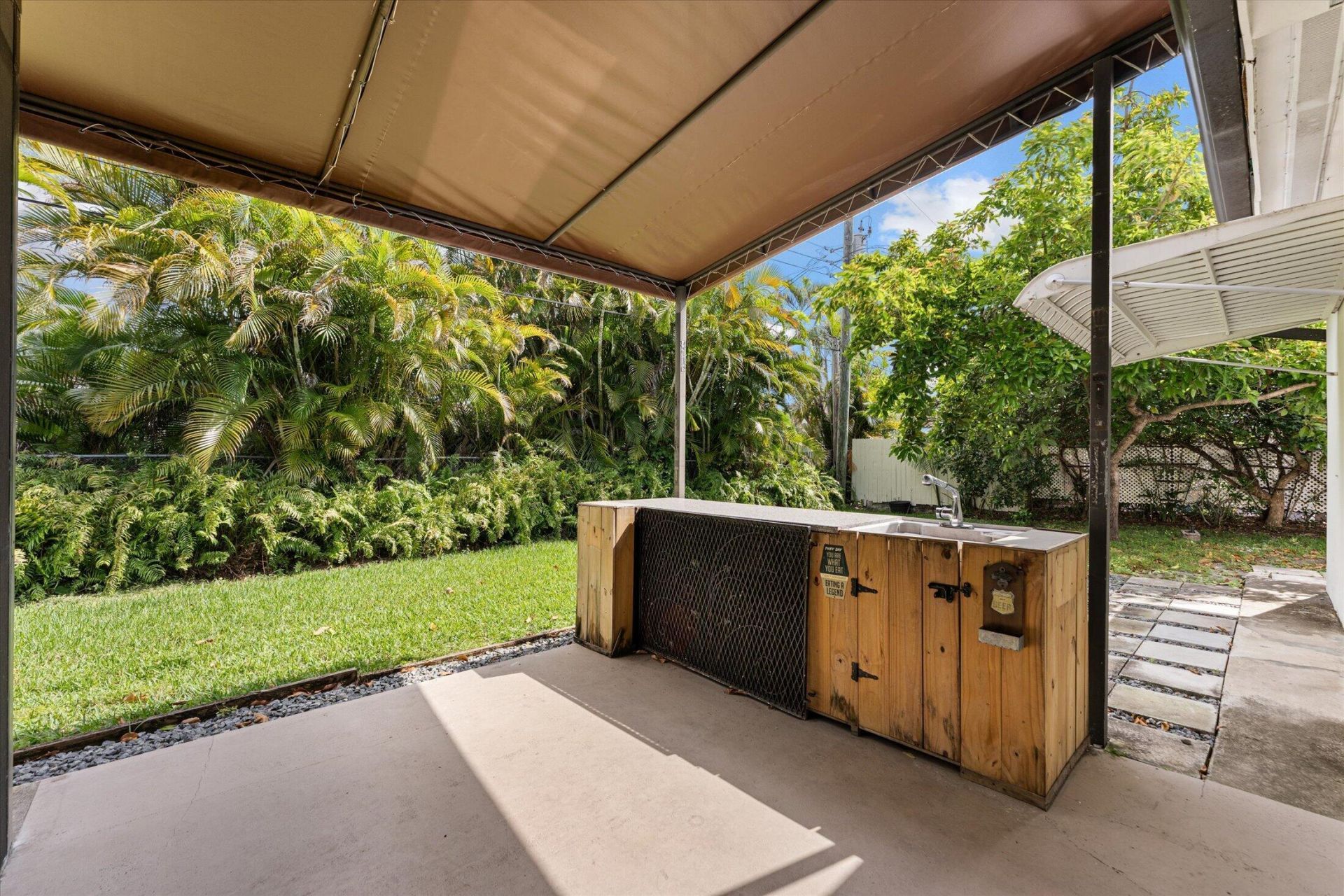 1101 NE 4th Court, Hallandale Beach, FL 33009 Photo