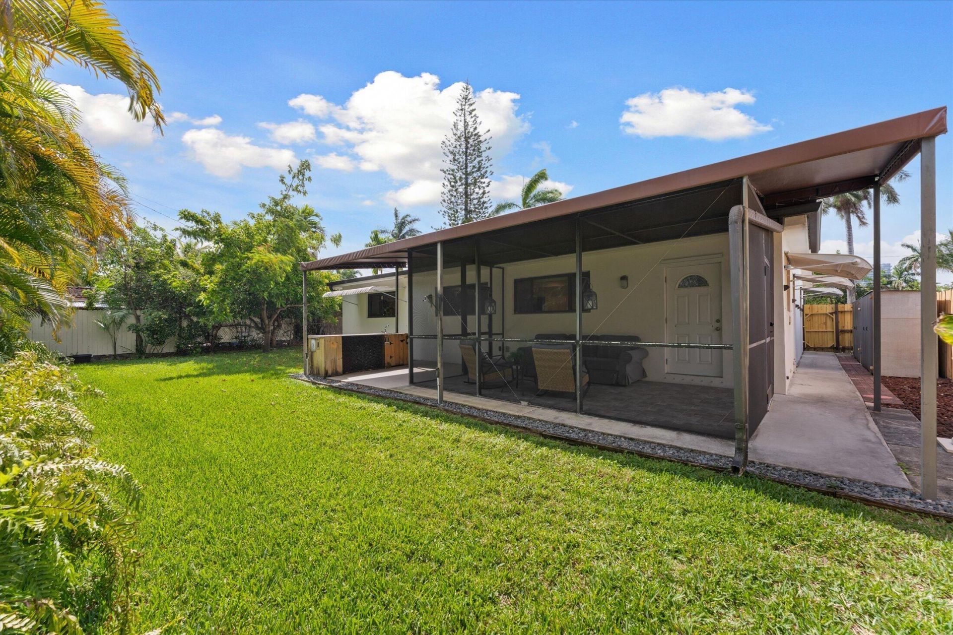 1101 NE 4th Court, Hallandale Beach, FL 33009 Photo