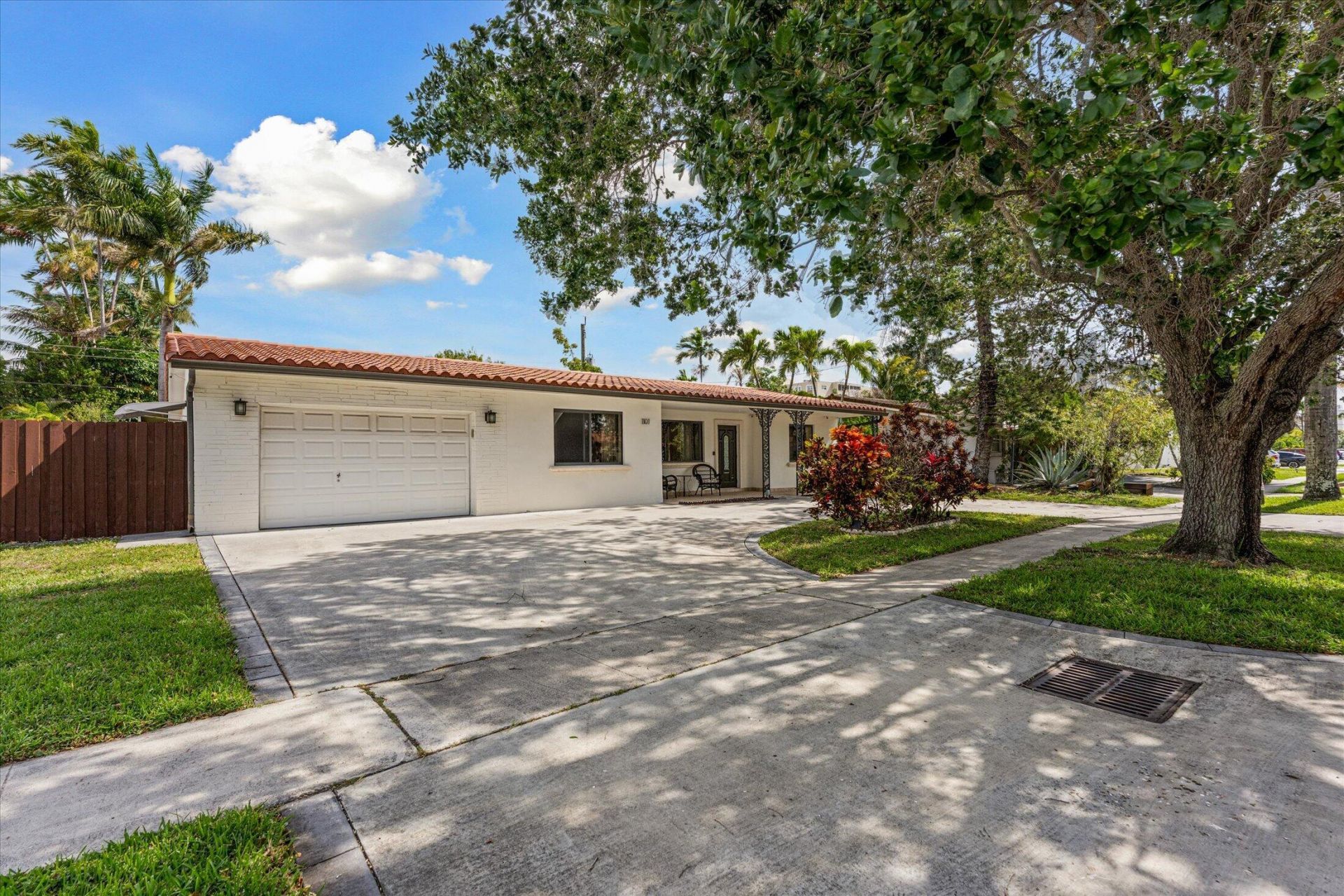 1101 NE 4th Court, Hallandale Beach, FL 33009 Photo