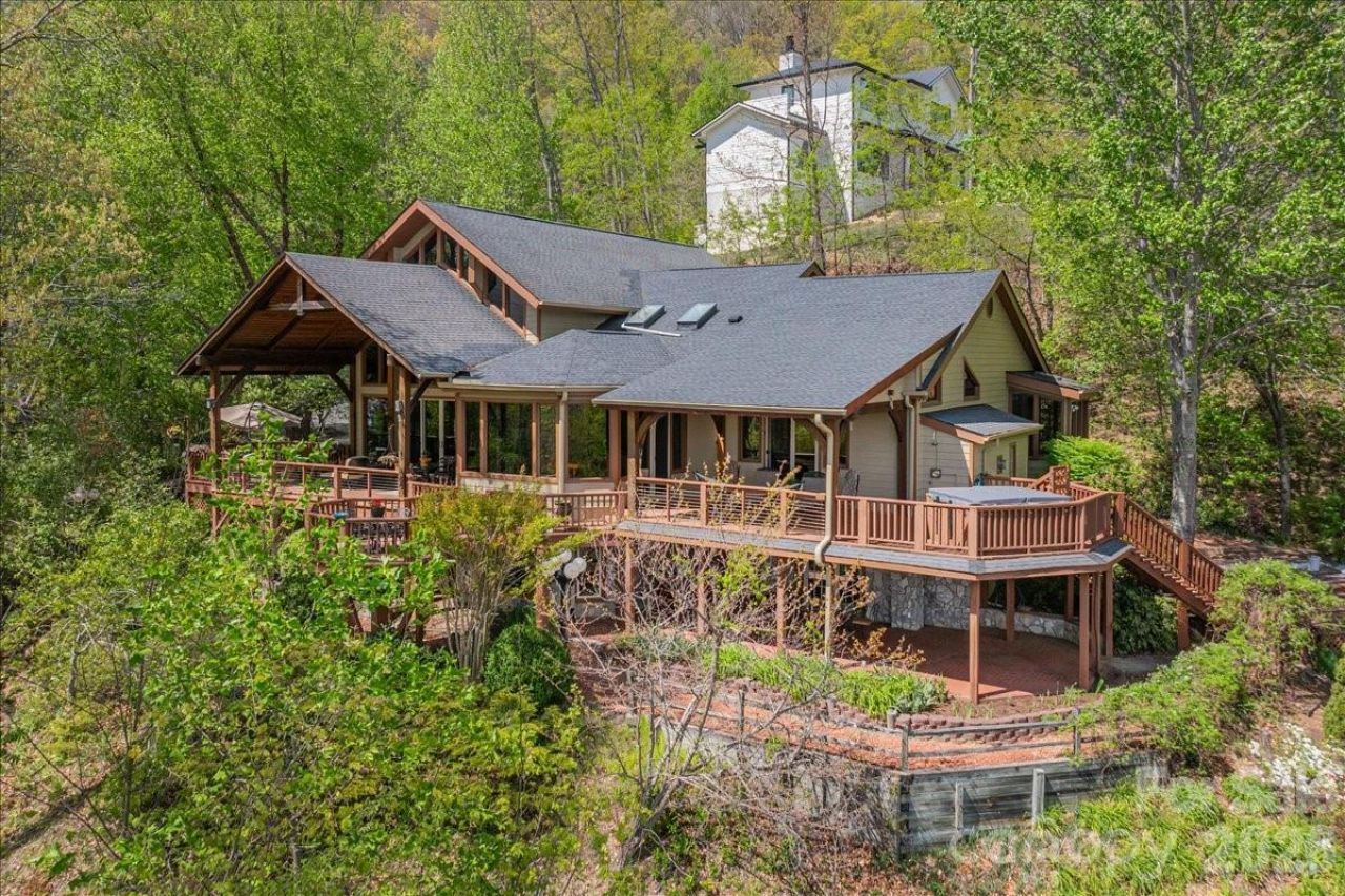 1108 Rocky Knob Road, Waynesville, NC 28786 Main Photo