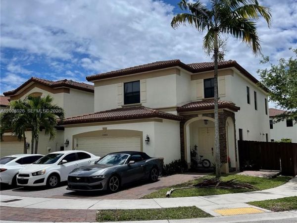 10086 NW 89th Ter , Doral, FL 33178