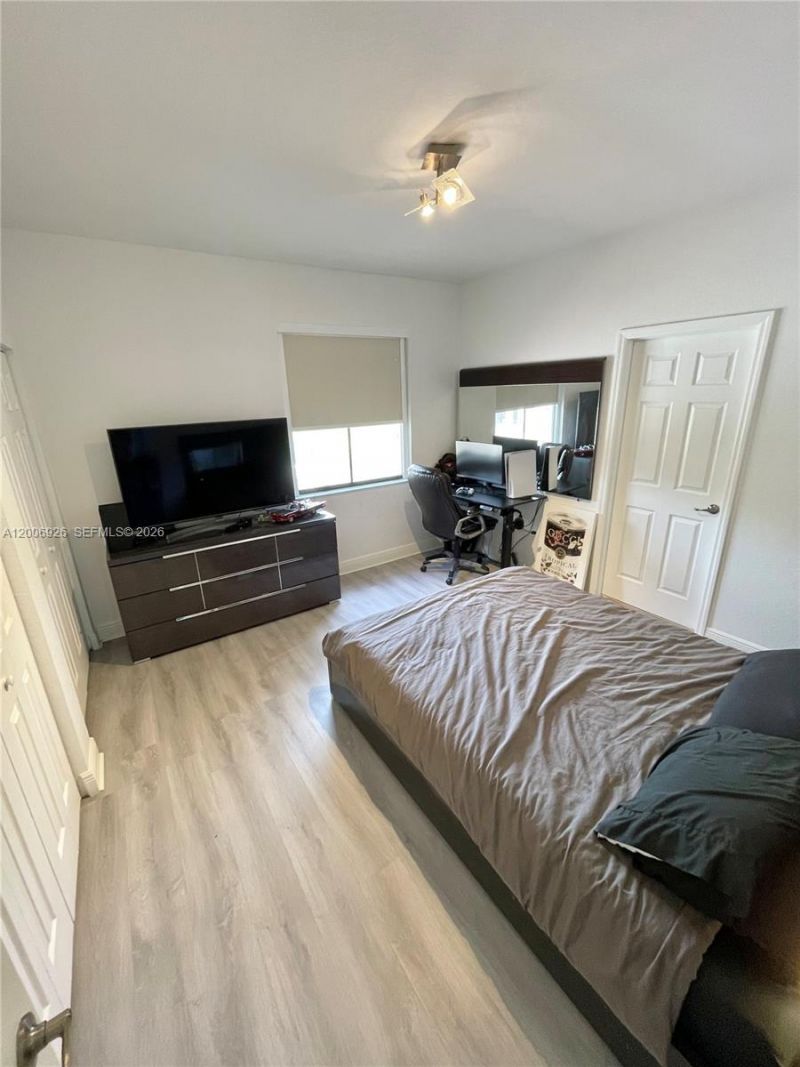 10086 NW 89th Ter , Doral, FL 33178 Photo
