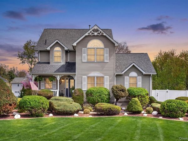 9 Pine Court, Montgomery, NY 12549