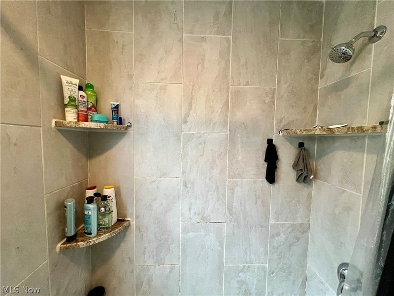 3901 Woburn Avenue, Cleveland, OH 44109 Photo 12