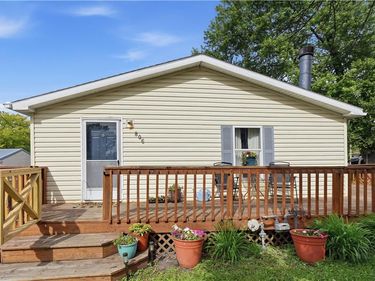 806 West Street, Stewartsville, MO 64490