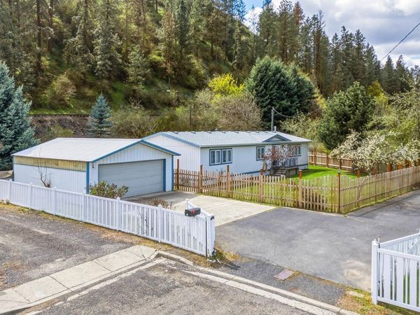 421 W A Ave, Colfax, WA 99111