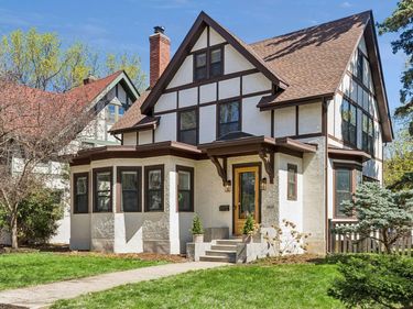 2829 Irving Avenue S, Minneapolis, MN 55408