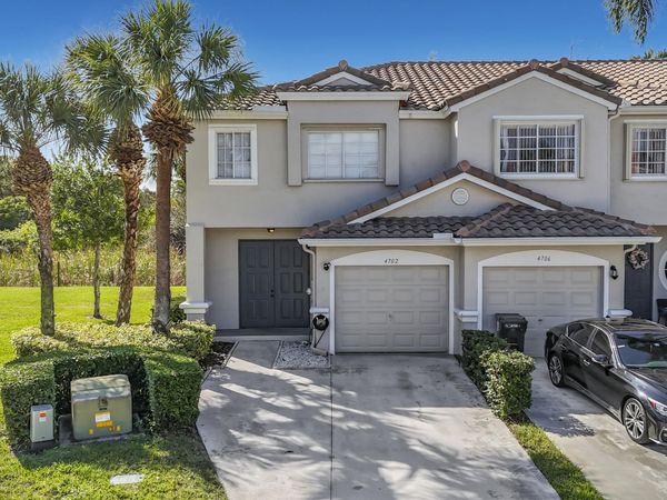 4702 NW 59th Manor, Coconut Creek, FL 33073