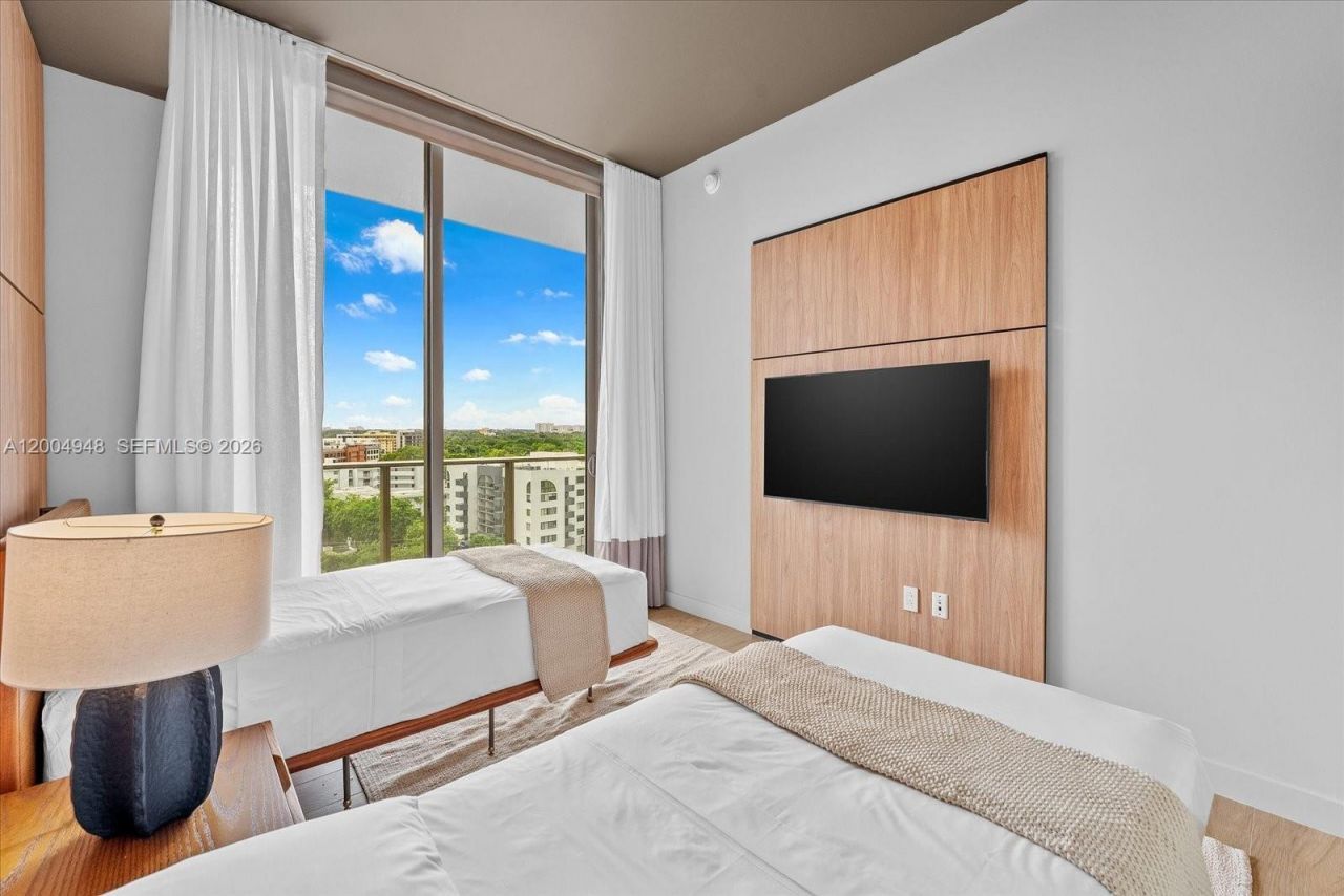 2678 Tigertail Ave , Unit 701, Miami, FL 33133 Photo